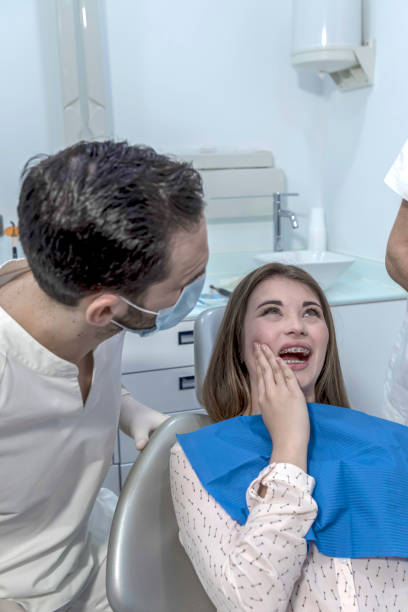 Best Orthodontic Emergency Dentist in Long Grove, IA